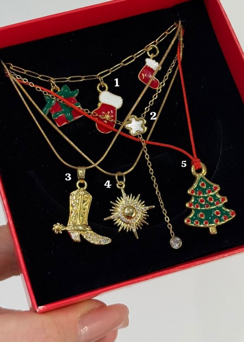 CHARMLI TASARIM KOLYE KOMBİN