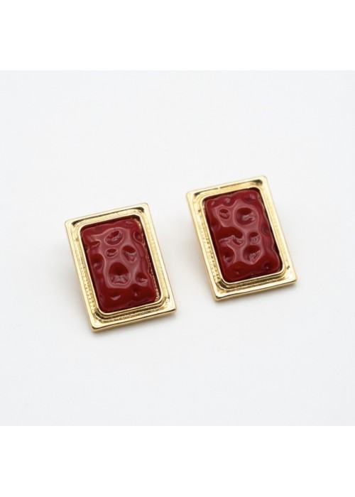 Bordo küpe