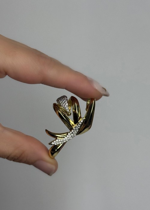 Gold Earcuff ( Kıkırdak Küpesi ) Gold Earcuff ( Kıkırdak Küpesi )