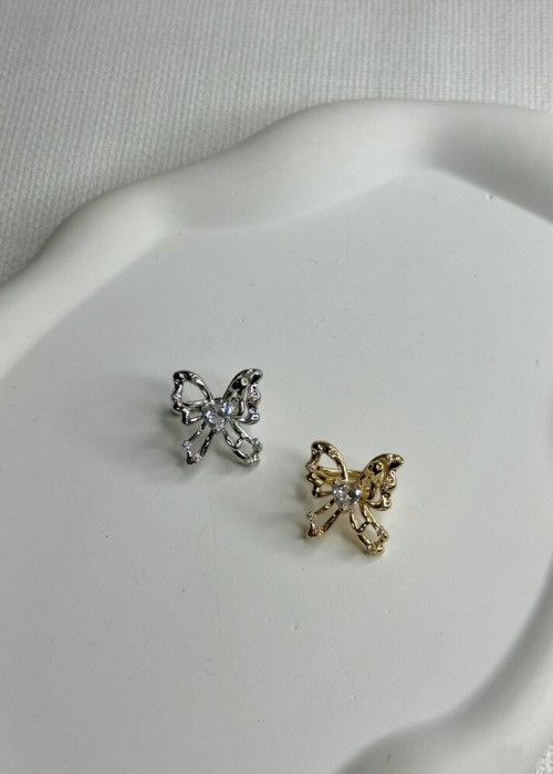 Kurdele Earcuff Küpe ( Kıkırdak Küpe) Kurdele Earcuff Küpe ( Kıkırdak Küpe)