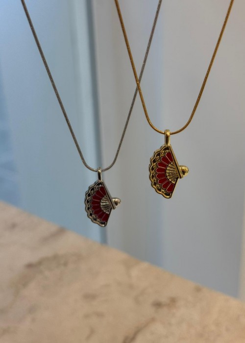 Çelik Yelpaze Kolye